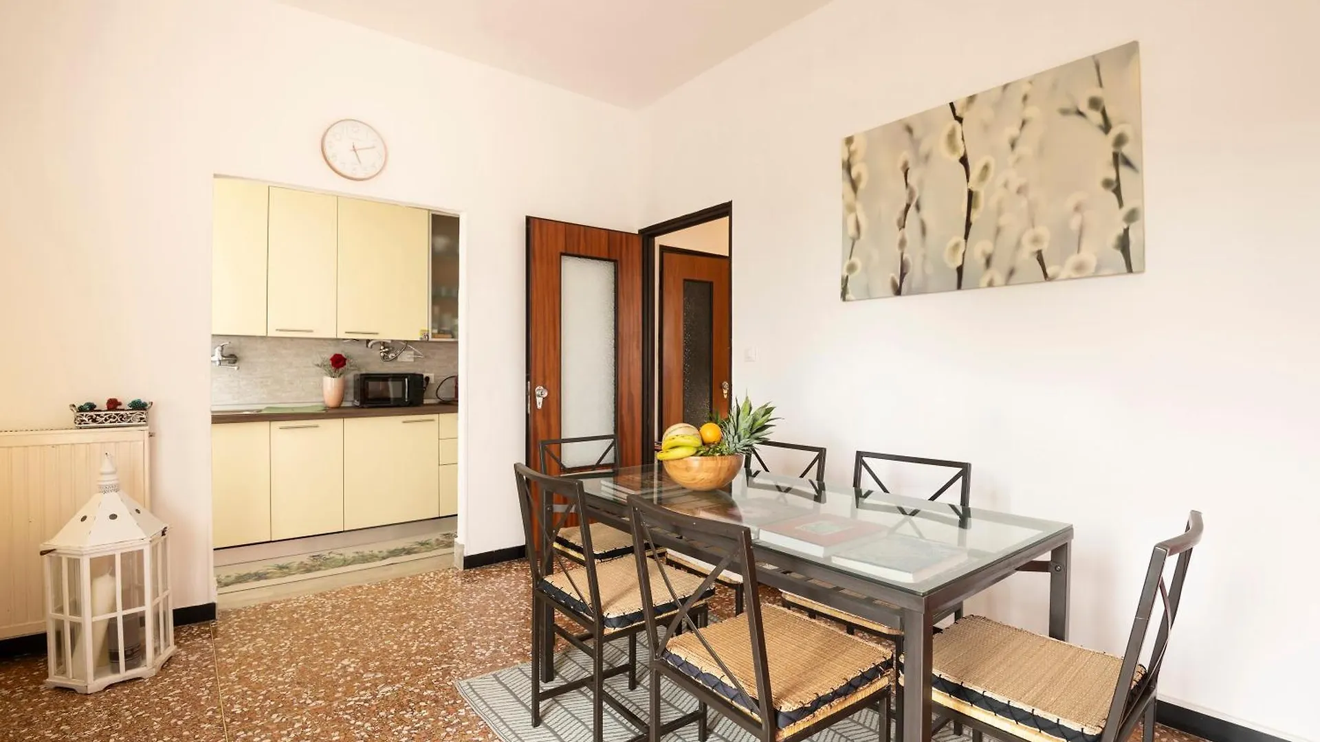 Chiwi'S Home Vado Ligure 0*,  Italy